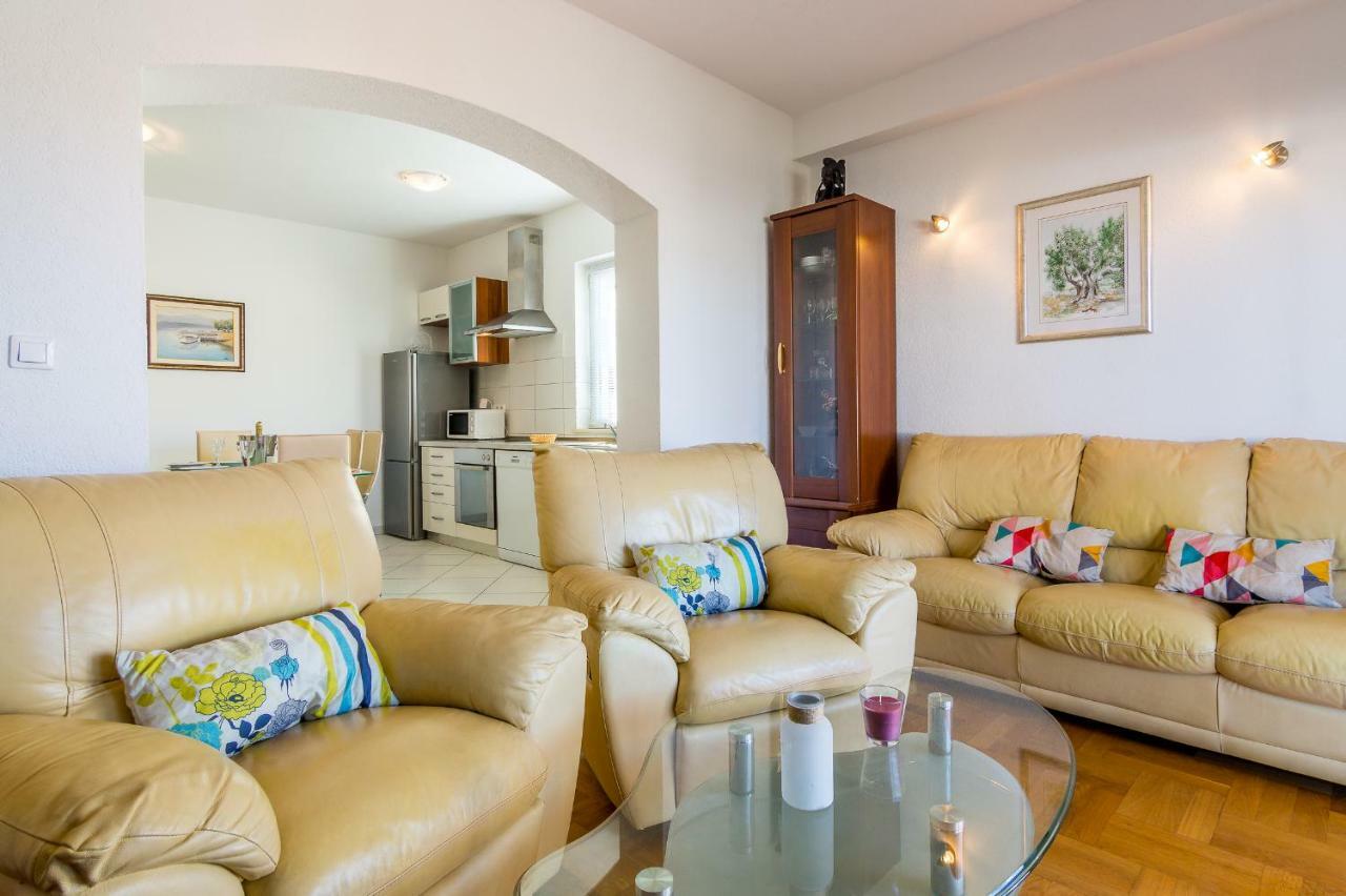 Apartment Dominik Trogir Eksteriør billede